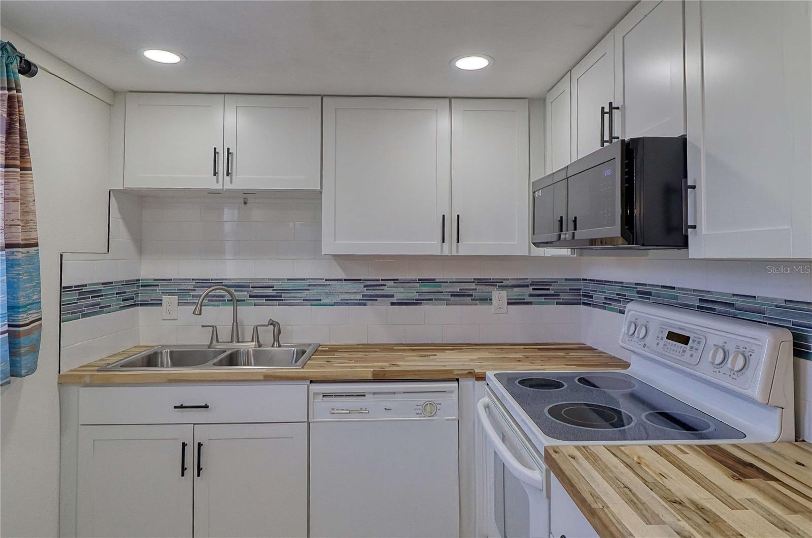 CAMBRIDGE I CONDO - Residential Lease