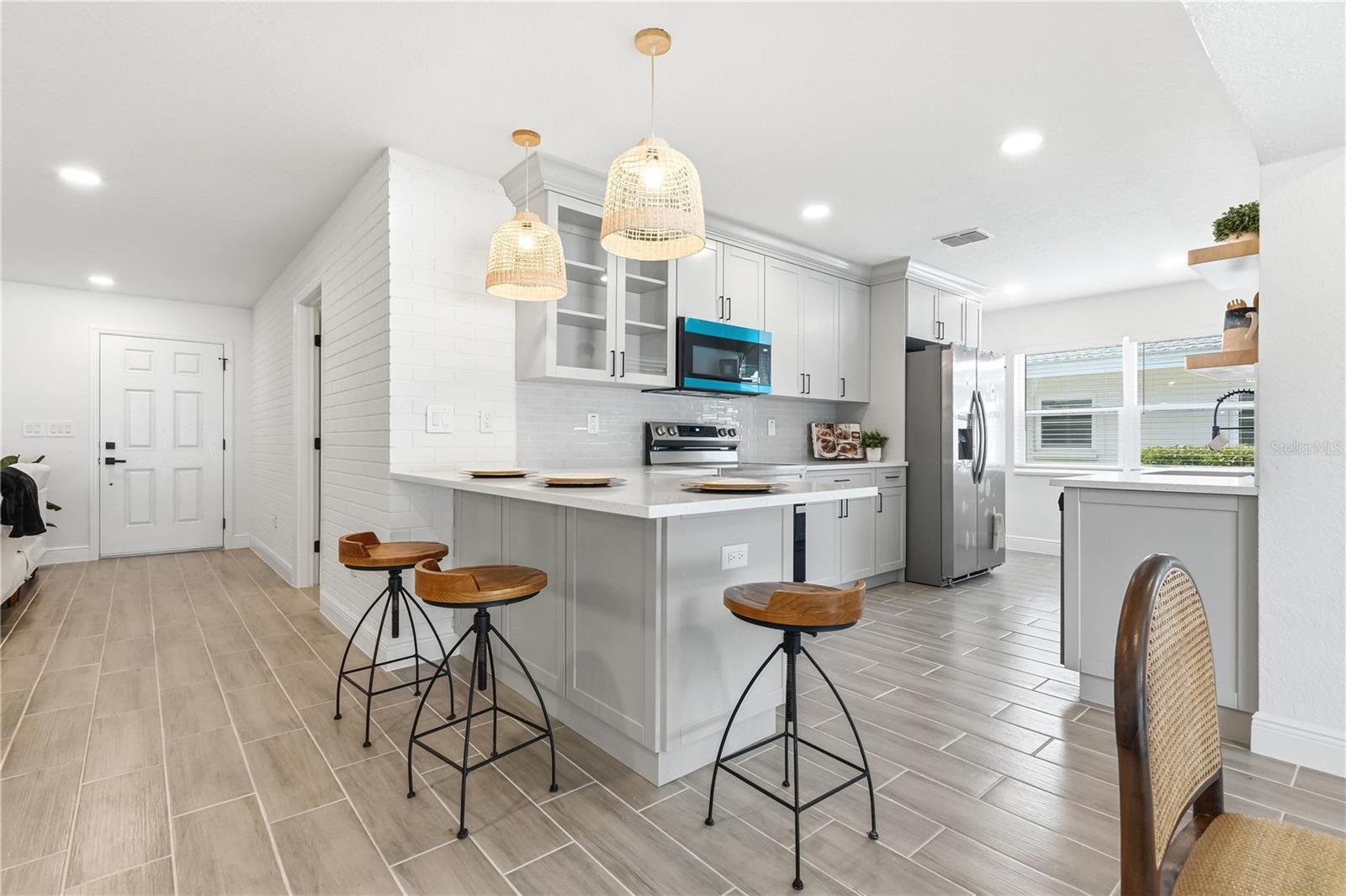 DOUGLAS MANOR 2ND ADD - Residential