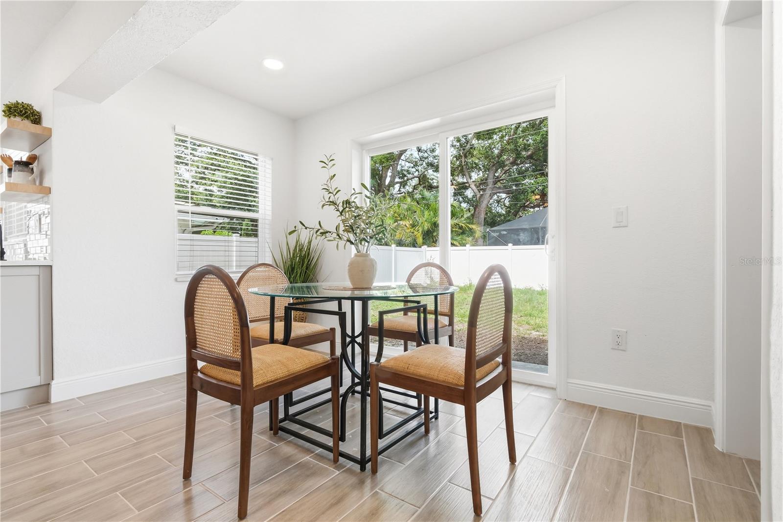 DOUGLAS MANOR 2ND ADD - Residential