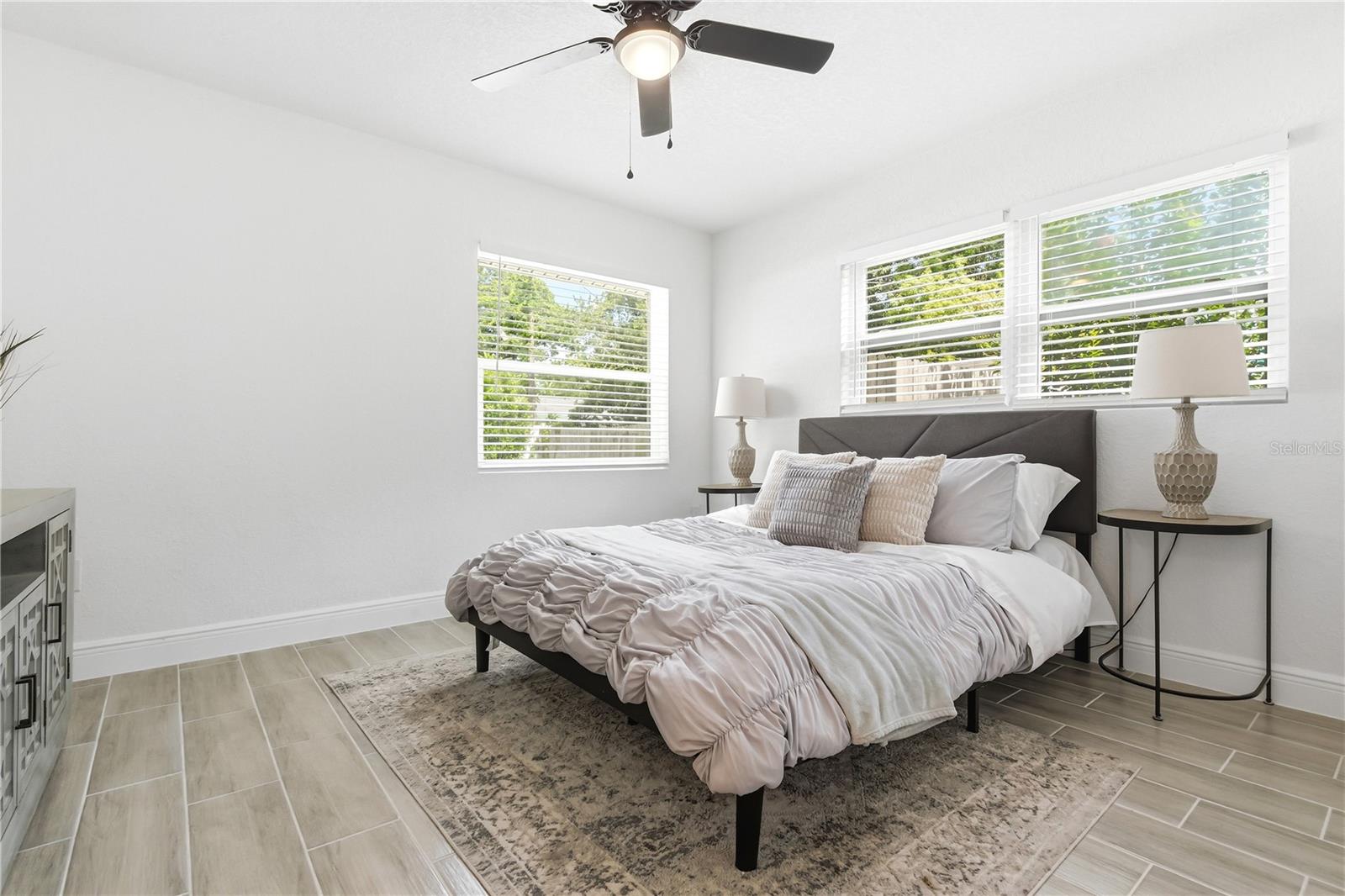 DOUGLAS MANOR 2ND ADD - Residential