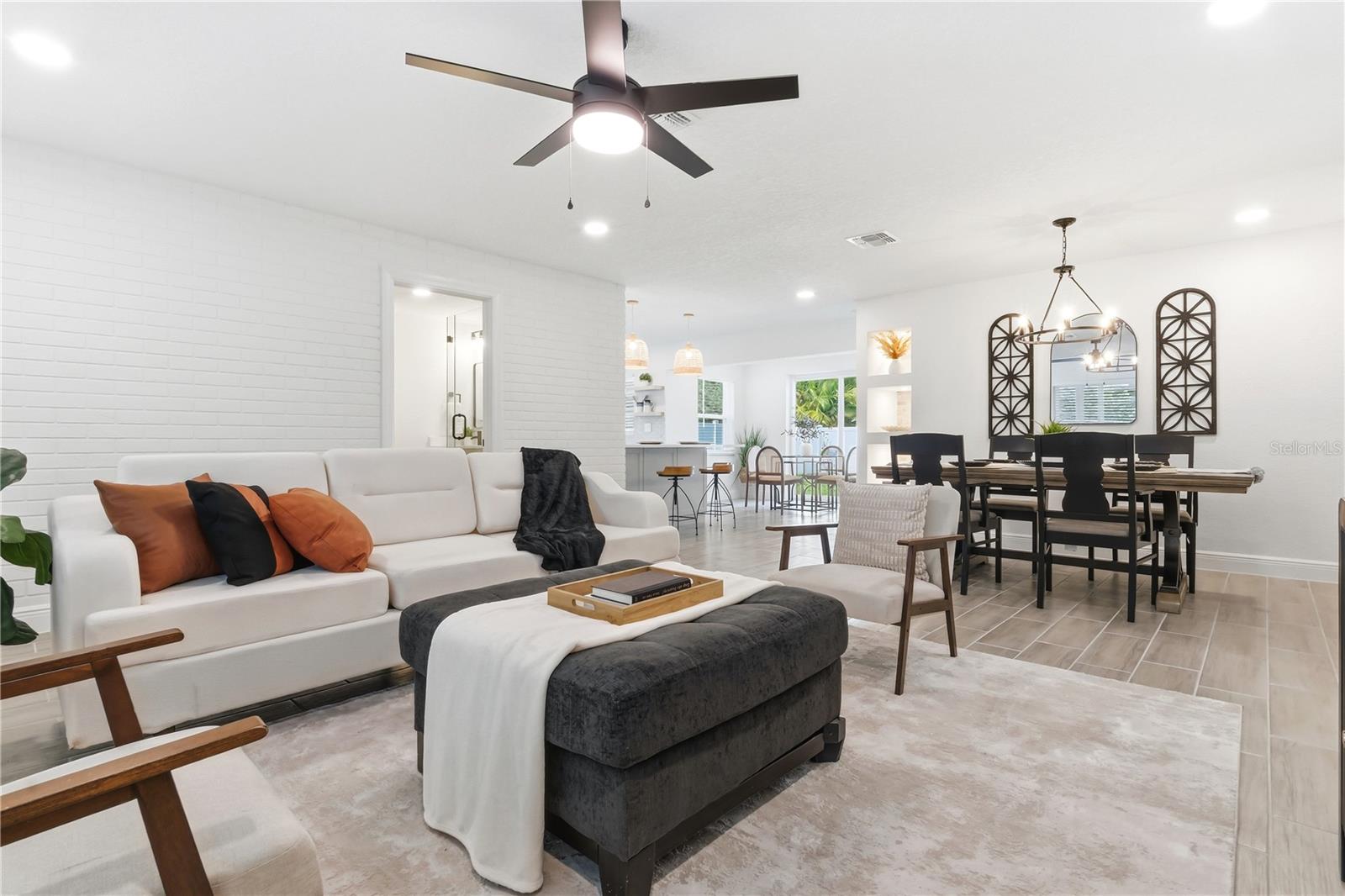 DOUGLAS MANOR 2ND ADD - Residential