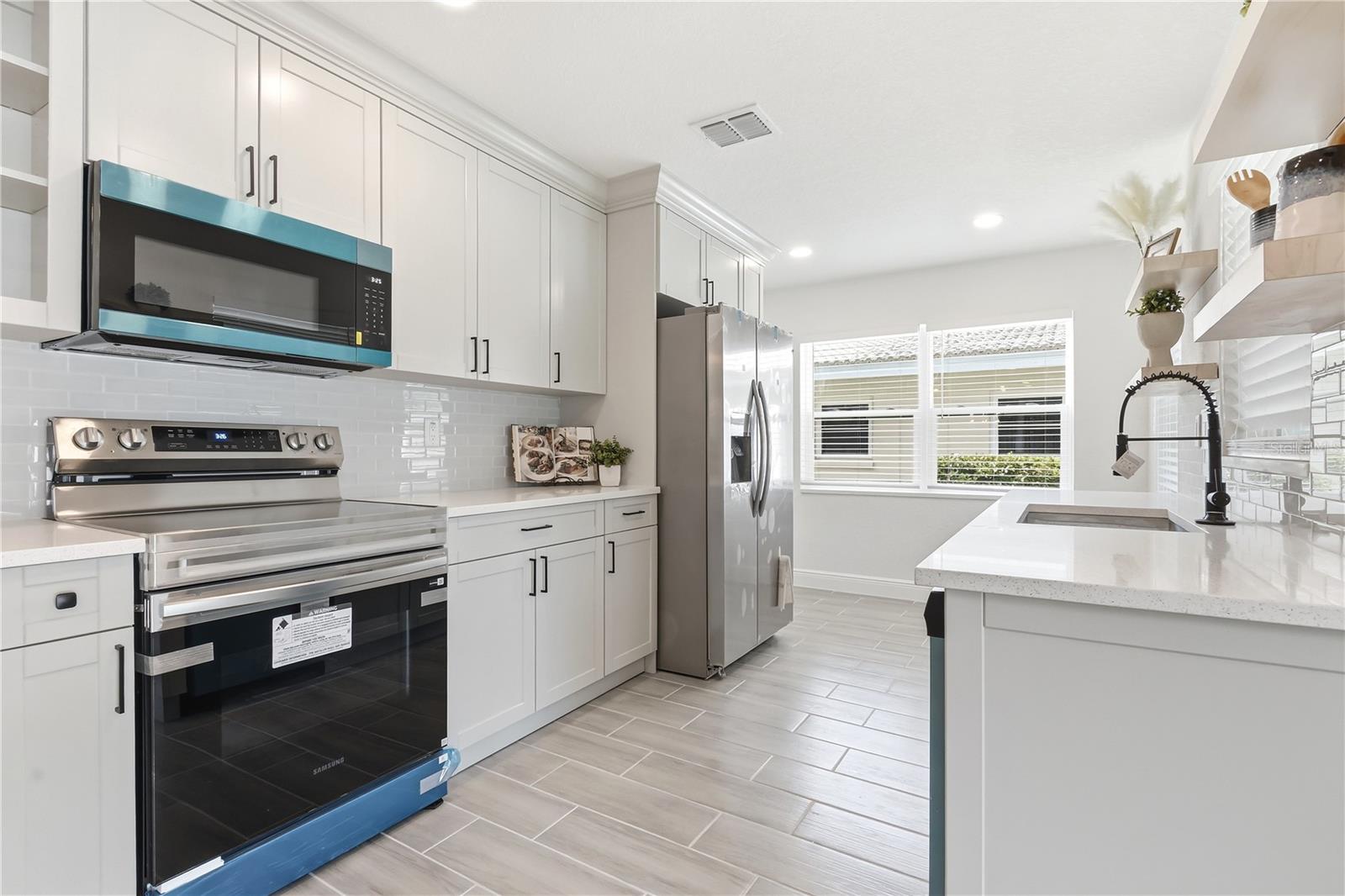 DOUGLAS MANOR 2ND ADD - Residential