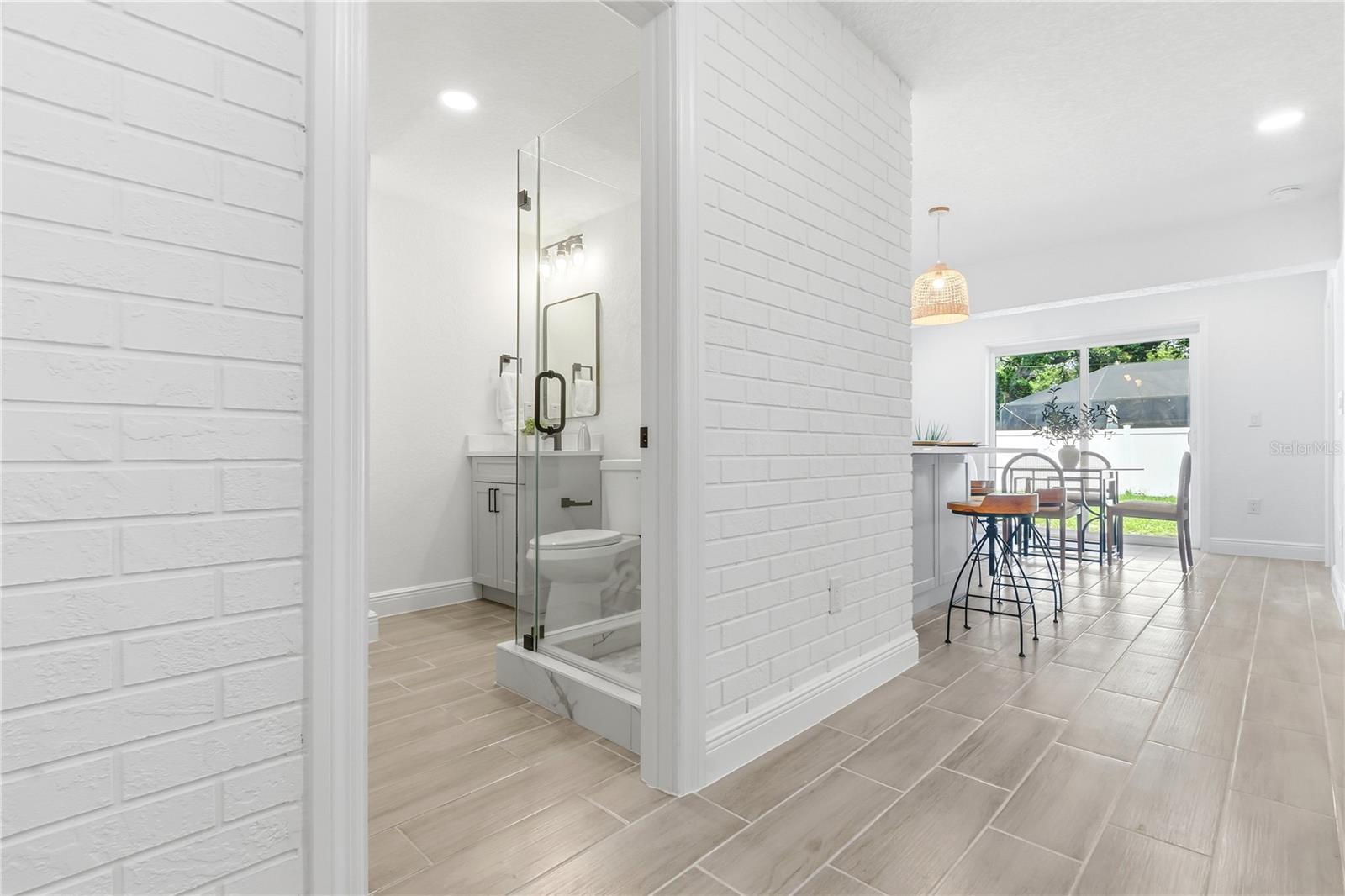 DOUGLAS MANOR 2ND ADD - Residential