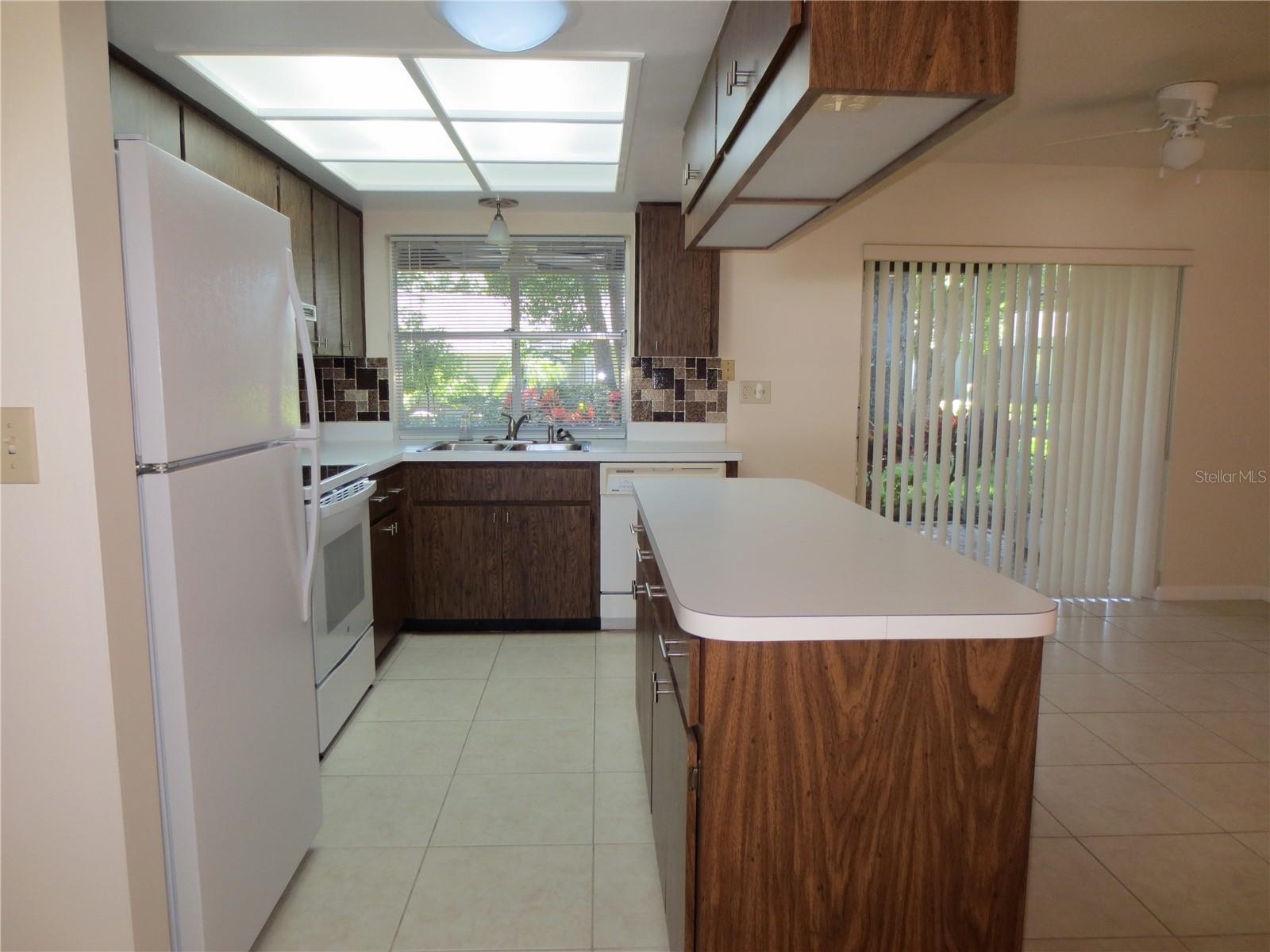 HIGHLAND LAKES UNIT 14 PH 1 - Residential Lease