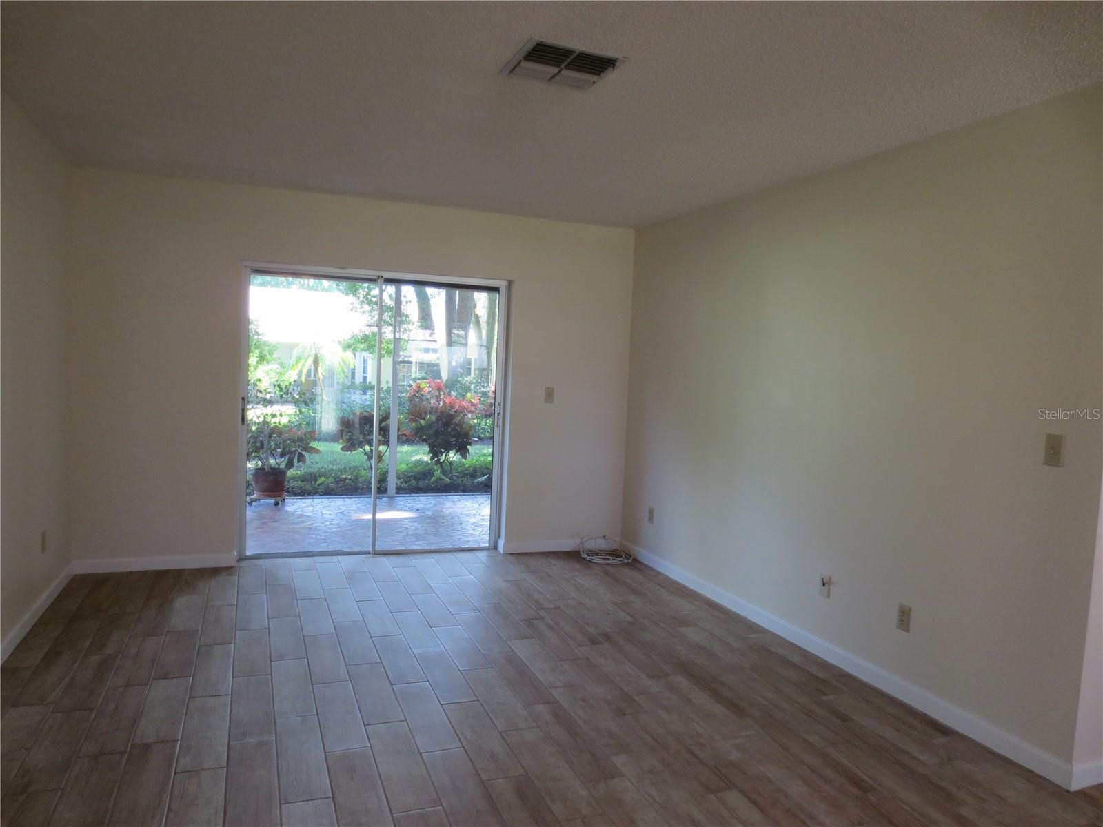 HIGHLAND LAKES UNIT 14 PH 1 - Residential Lease