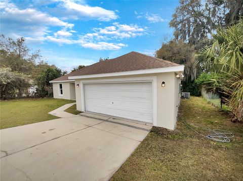 A home in EUSTIS