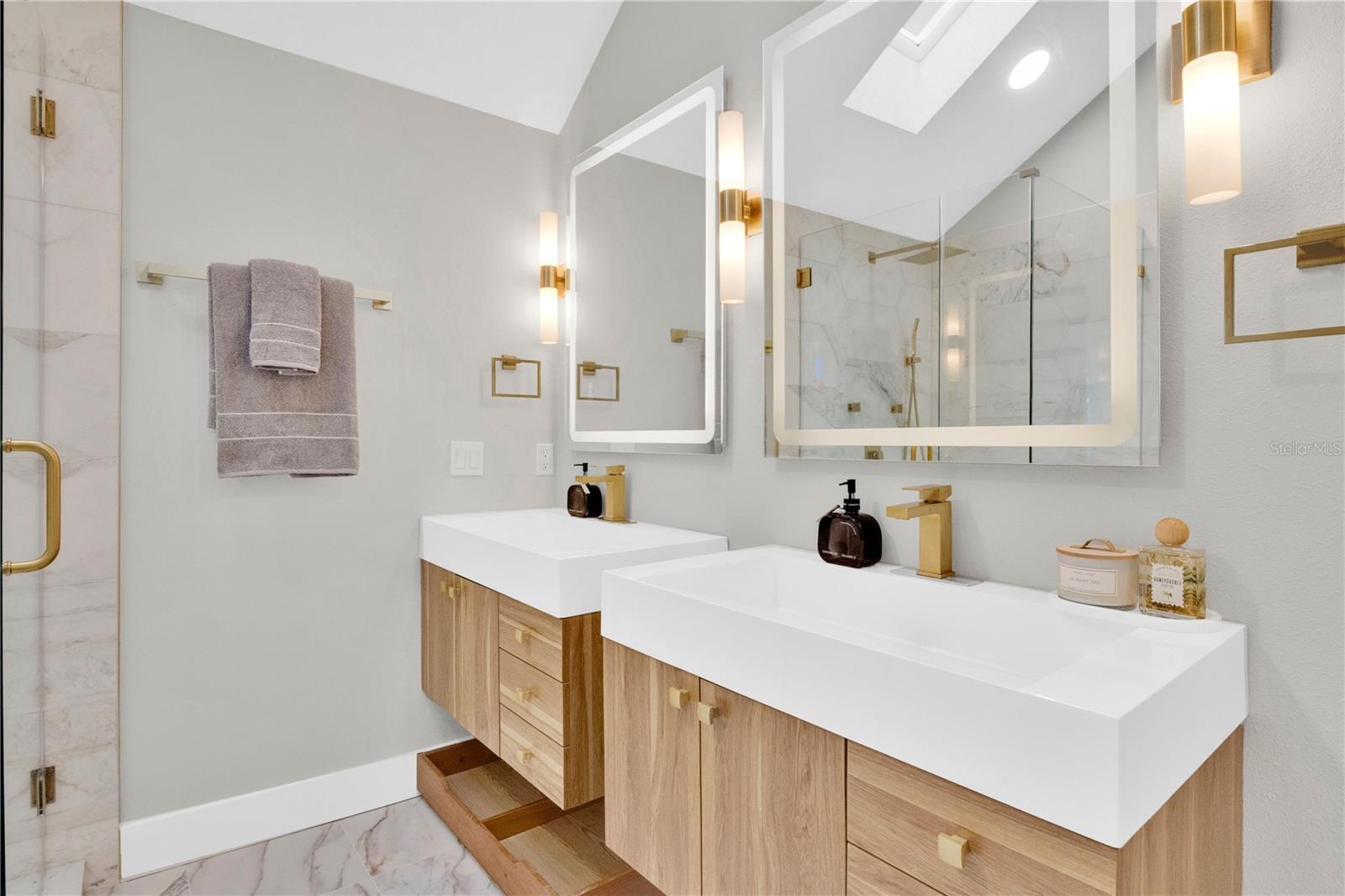 WINDERMERE TOWN - Residential