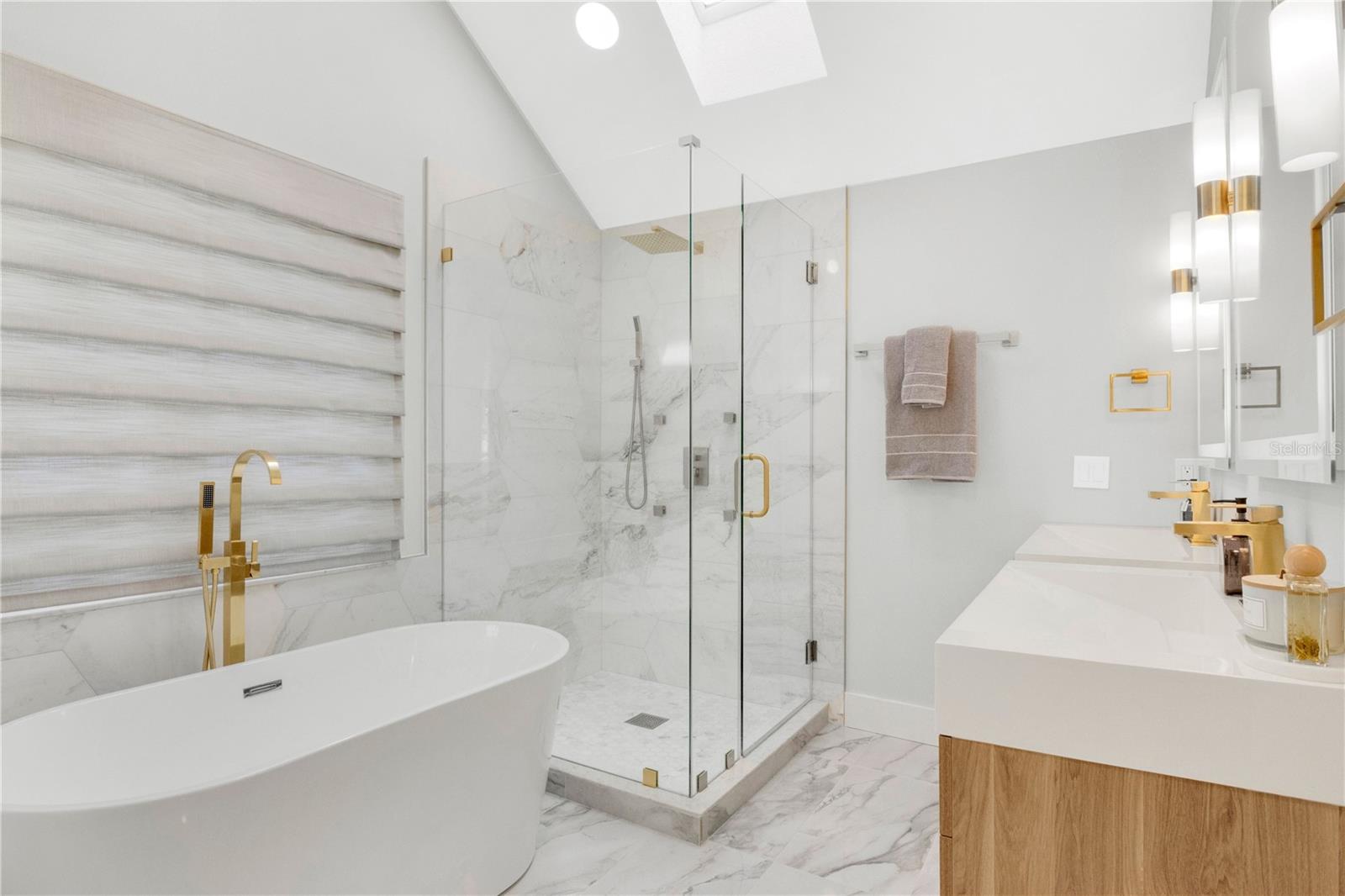 WINDERMERE TOWN - Residential