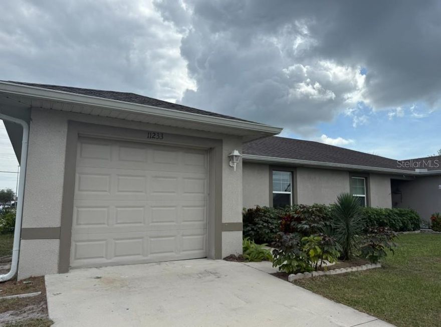 Charming 2-Bedroom, 2-Bathroom Home in Englewood – Great Location!
Welcome to 11233 Kimberly Avenue, Englewood, FL 34224 – a comfortable and well-kept 2-bedroom, 2-bathroom single-family home situated in a peaceful neighborhood just minutes from the Gulf Coast.
This home offers a bright and open layout with spacious living and dining areas. The kitchen features plenty of cabinet space and connects seamlessly to the living areas, making it ideal for everyday living. The primary bedroom includes a private en-suite bathroom, while the second bedroom and bath provide additional comfort for family or guests.
Additional features include a driveway and garage for convenient parking and storage.
Perfectly located, this property provides quick access to Manasota Key, Boca Grande, shopping, dining, golf courses, and beautiful local beaches.
Highlights:
• 2 Bedrooms / 2 Bathrooms
• Open and bright living spaces
• Primary suite with private bath
• Convenient parking with driveway/garage
• Close to beaches, shopping, dining, and golf
This Englewood home is ready for you – schedule your showing today!