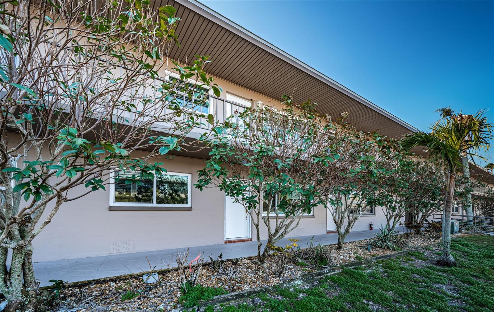 ROYAL STEWART ARMS - Residential