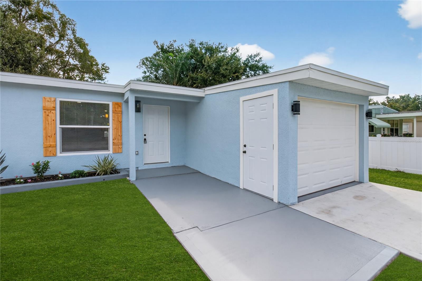 207 MELODY LANE
