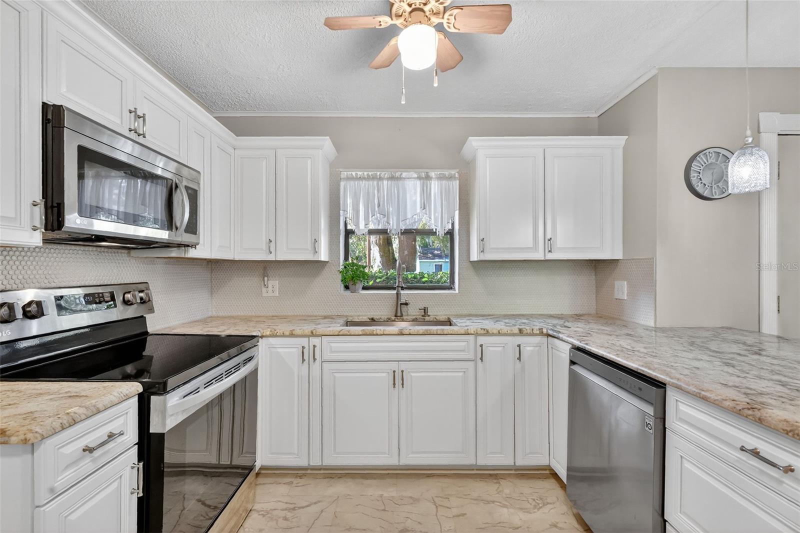 GRAY PORTERS SUB - Residential