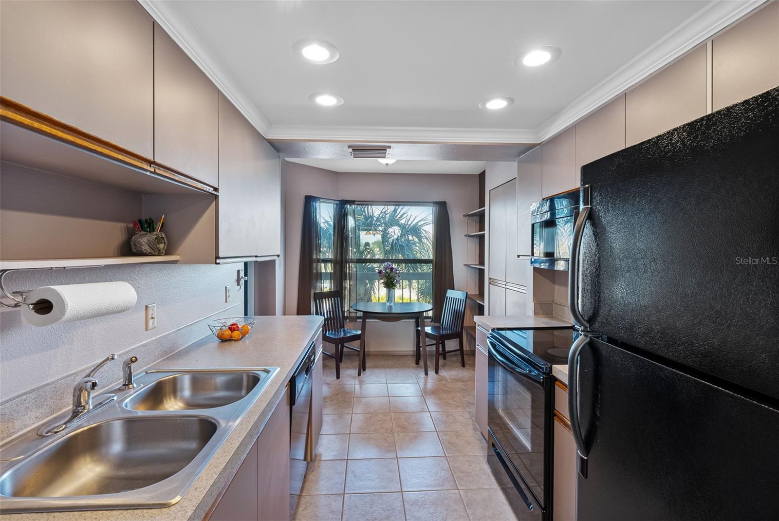 PASADENA COVE - Residential