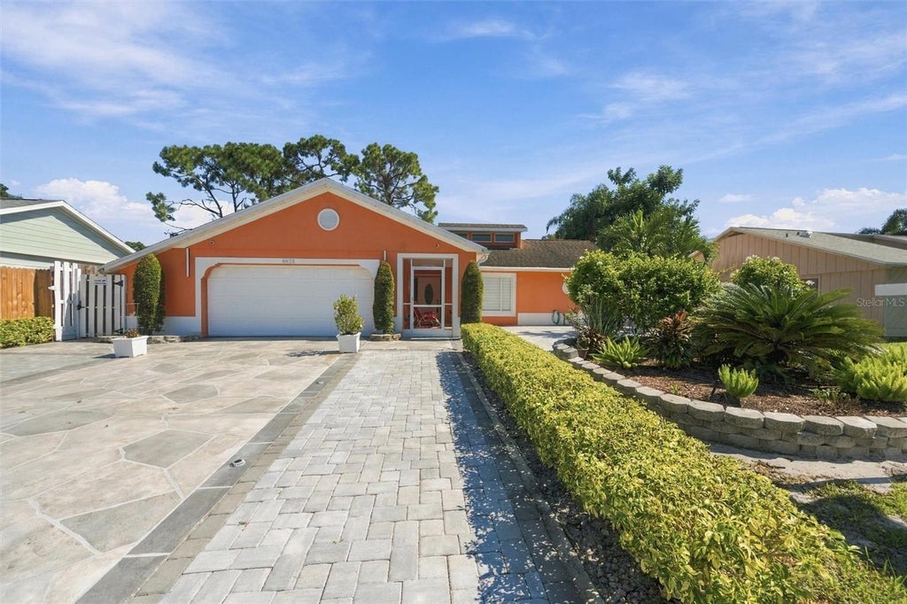 Photo of 6625 Mauna Loa Boulevard, Sarasota, FL 34241 (MLS # A4709419)
