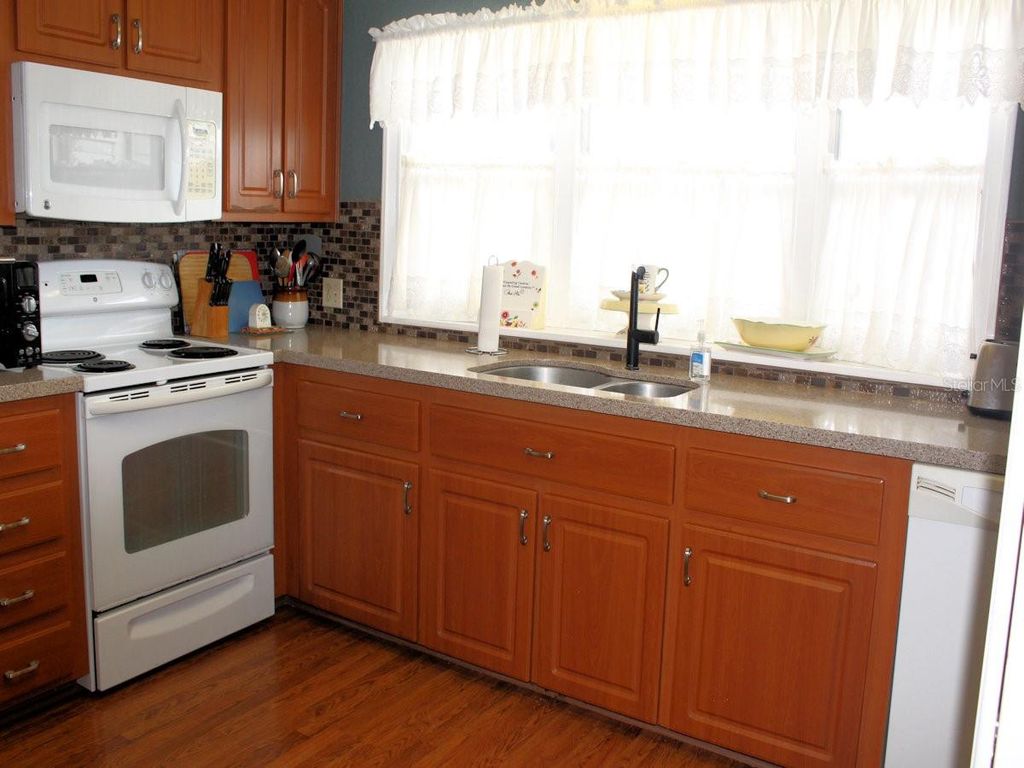 Photo of 26 Royal Palm Circle, Largo, FL 33778 (MLS # TB8507654)
