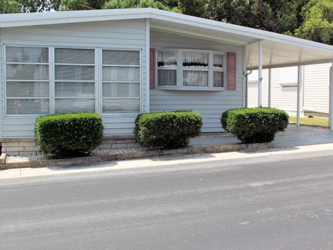 Photo of 26 Royal Palm Circle, Largo, FL 33778 (MLS # TB8507654)