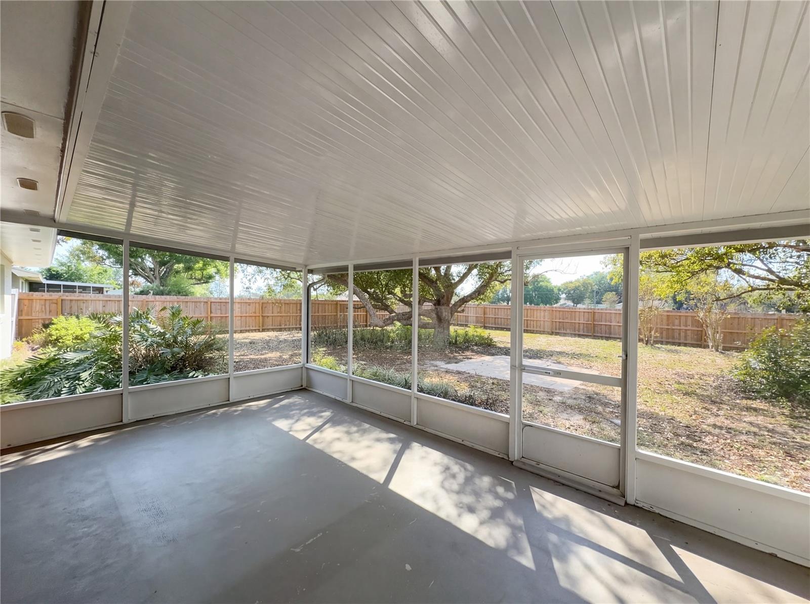 CRYSTAL LAKE ESTATES - Residential