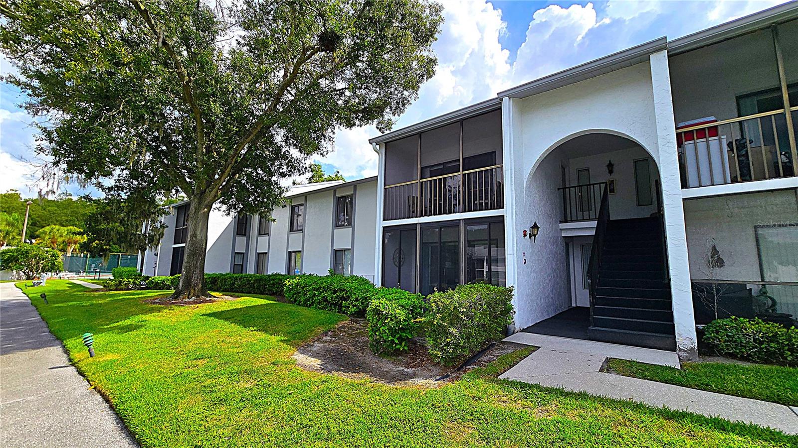 1109 PINE RIDGE CIRCLE W C1