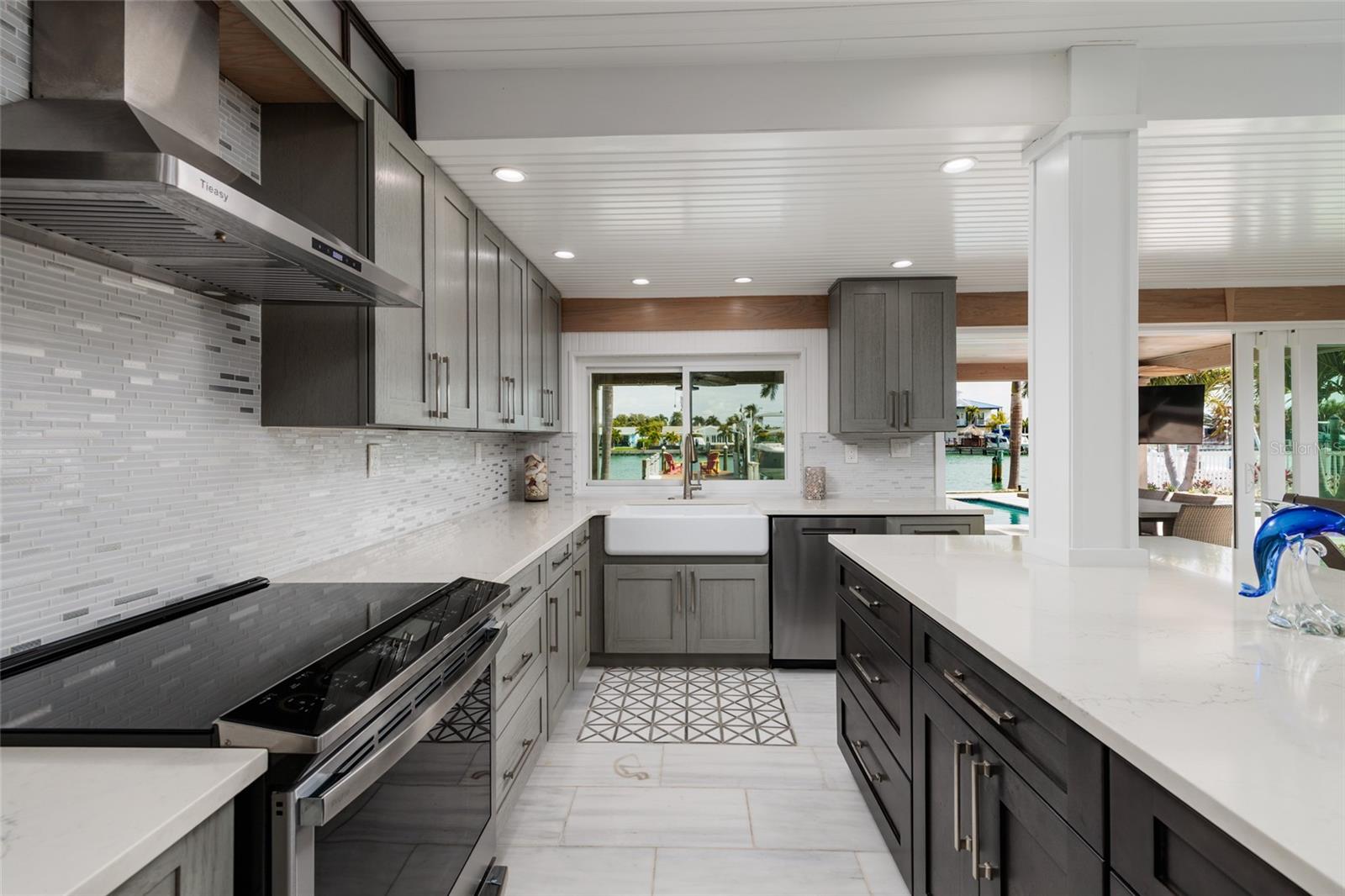 CAPRI ISLE SUB - Residential