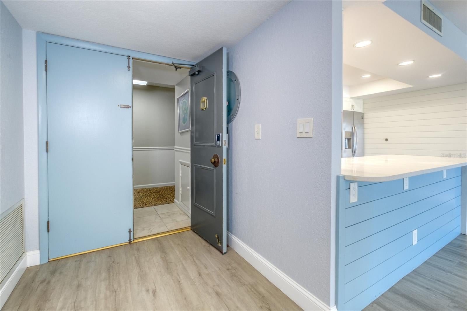 220 BELLEVIEW BOULEVARD 812