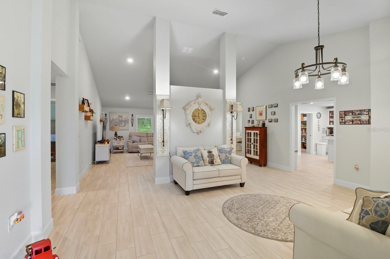 JULIETTE FALLS - Residential
