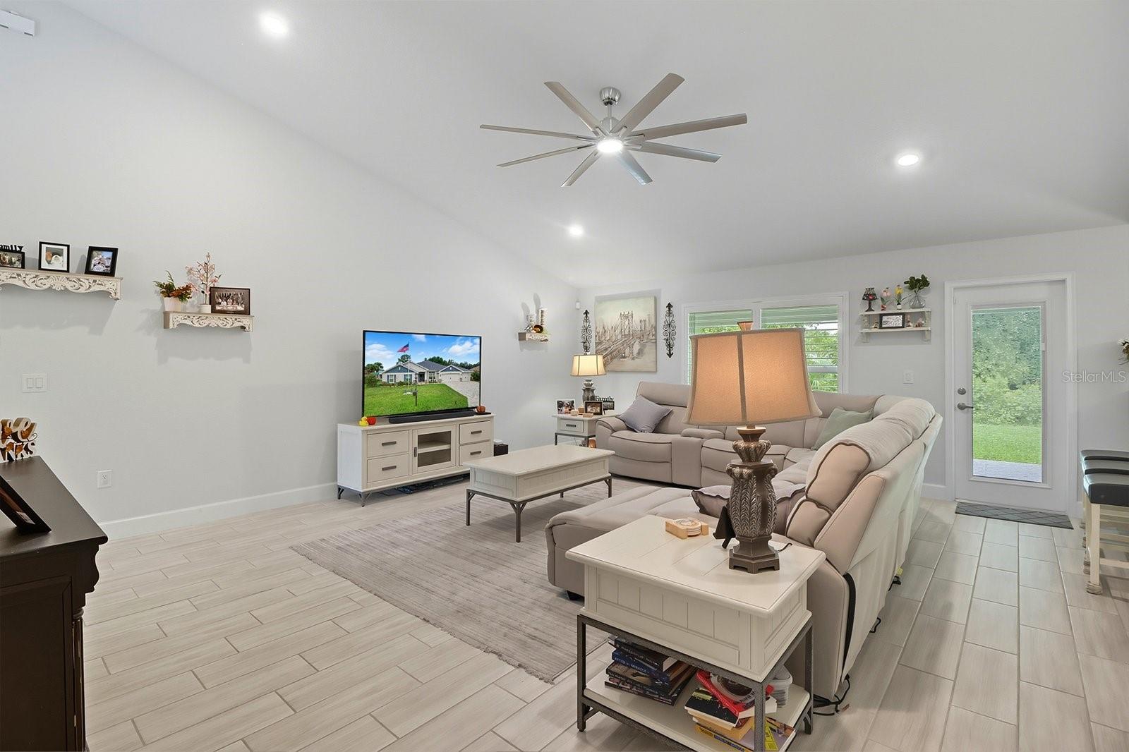 JULIETTE FALLS - Residential