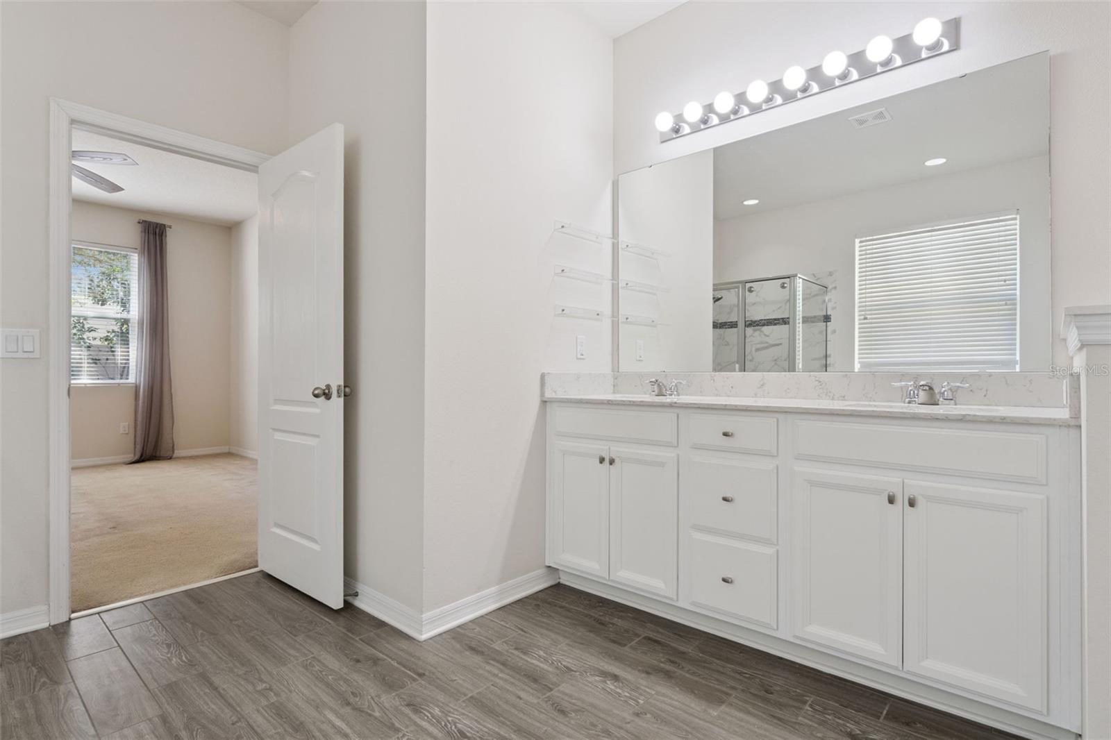 ORCHARD HILLS - Residential