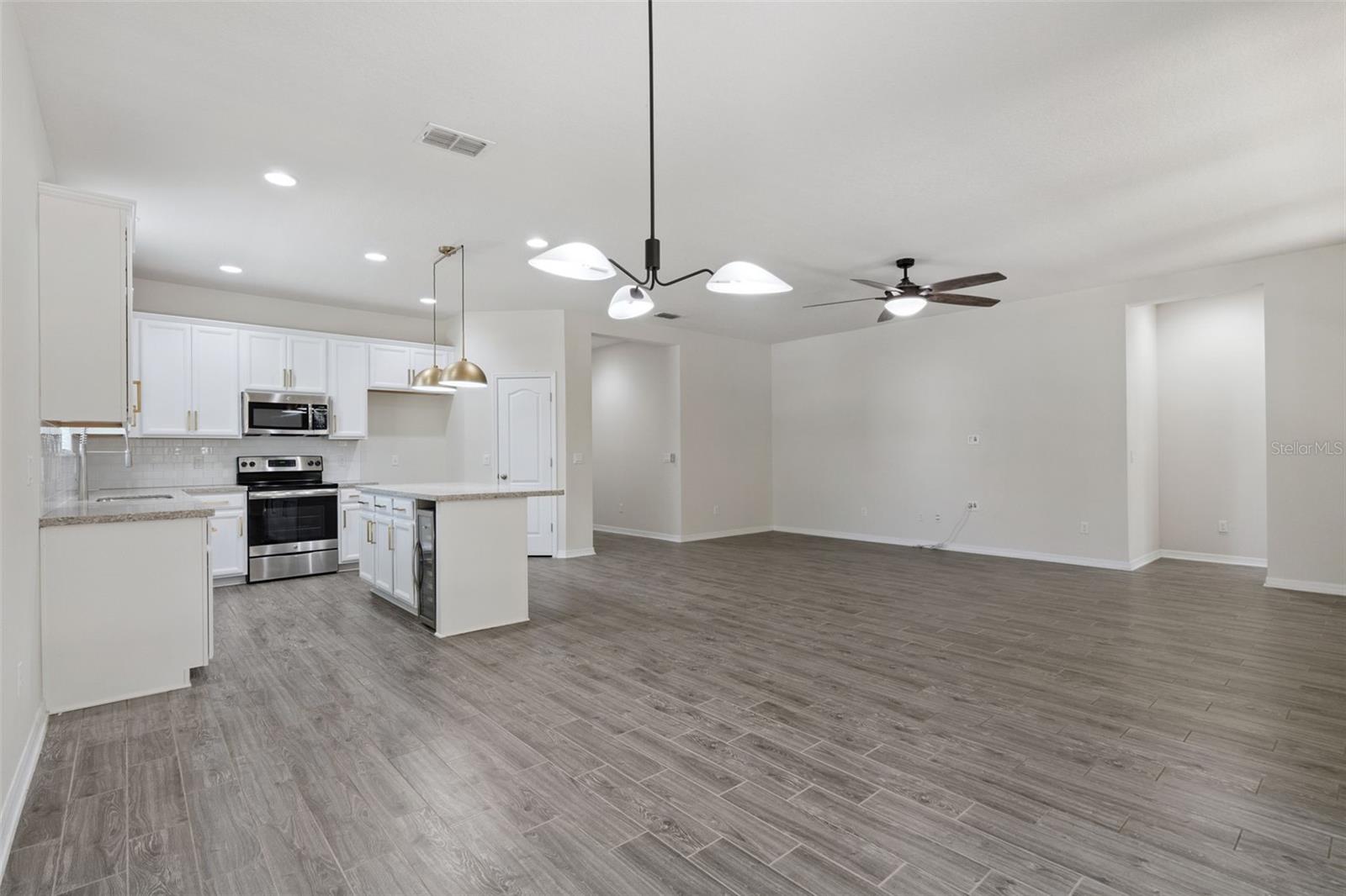 ORCHARD HILLS - Residential