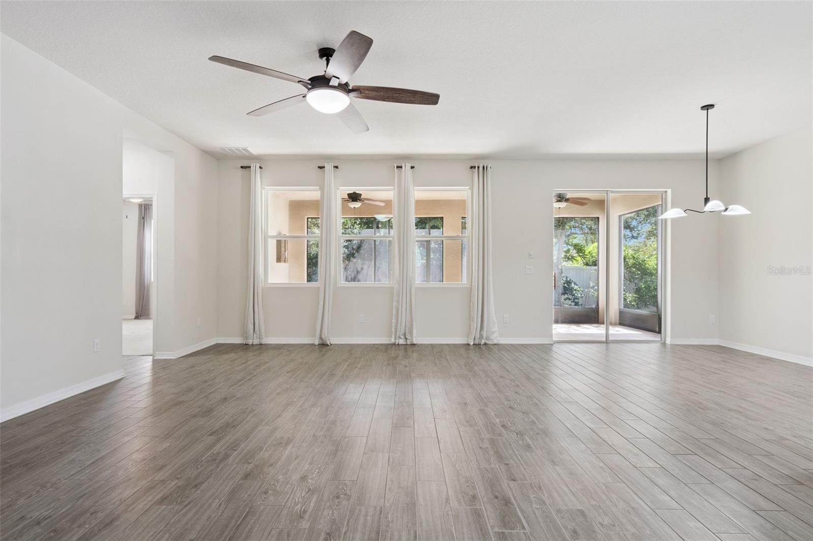 ORCHARD HILLS - Residential