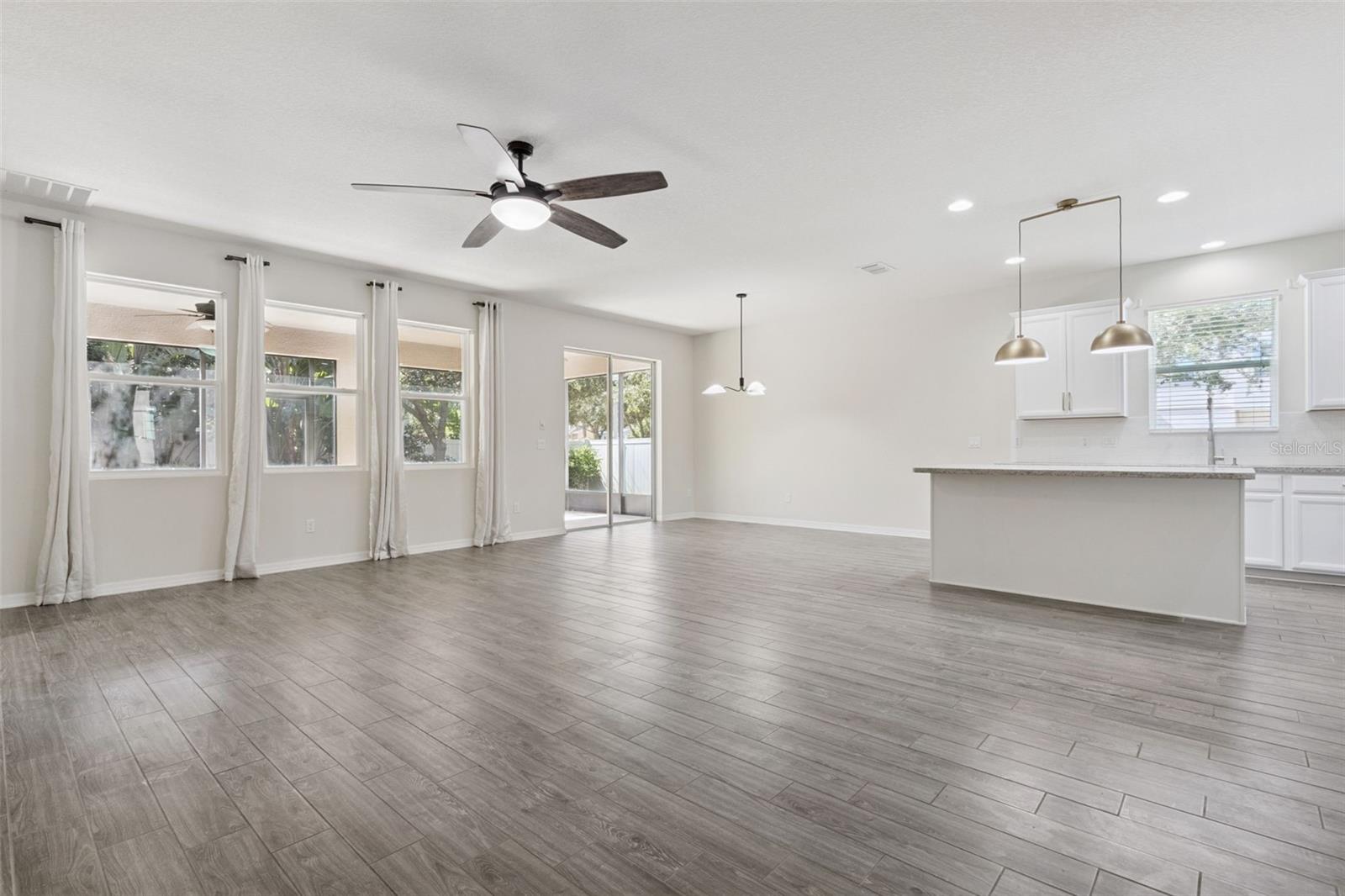 ORCHARD HILLS - Residential