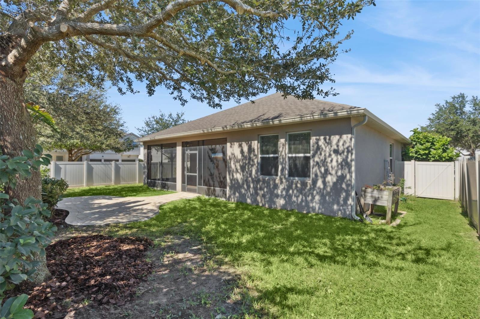 ORCHARD HILLS - Residential