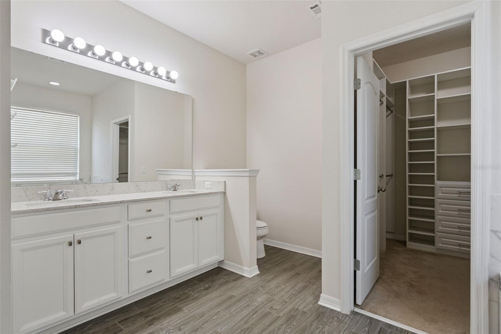 ORCHARD HILLS - Residential