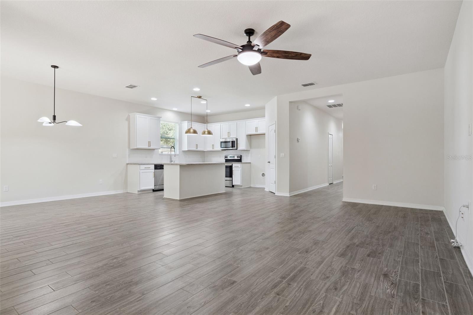 ORCHARD HILLS - Residential