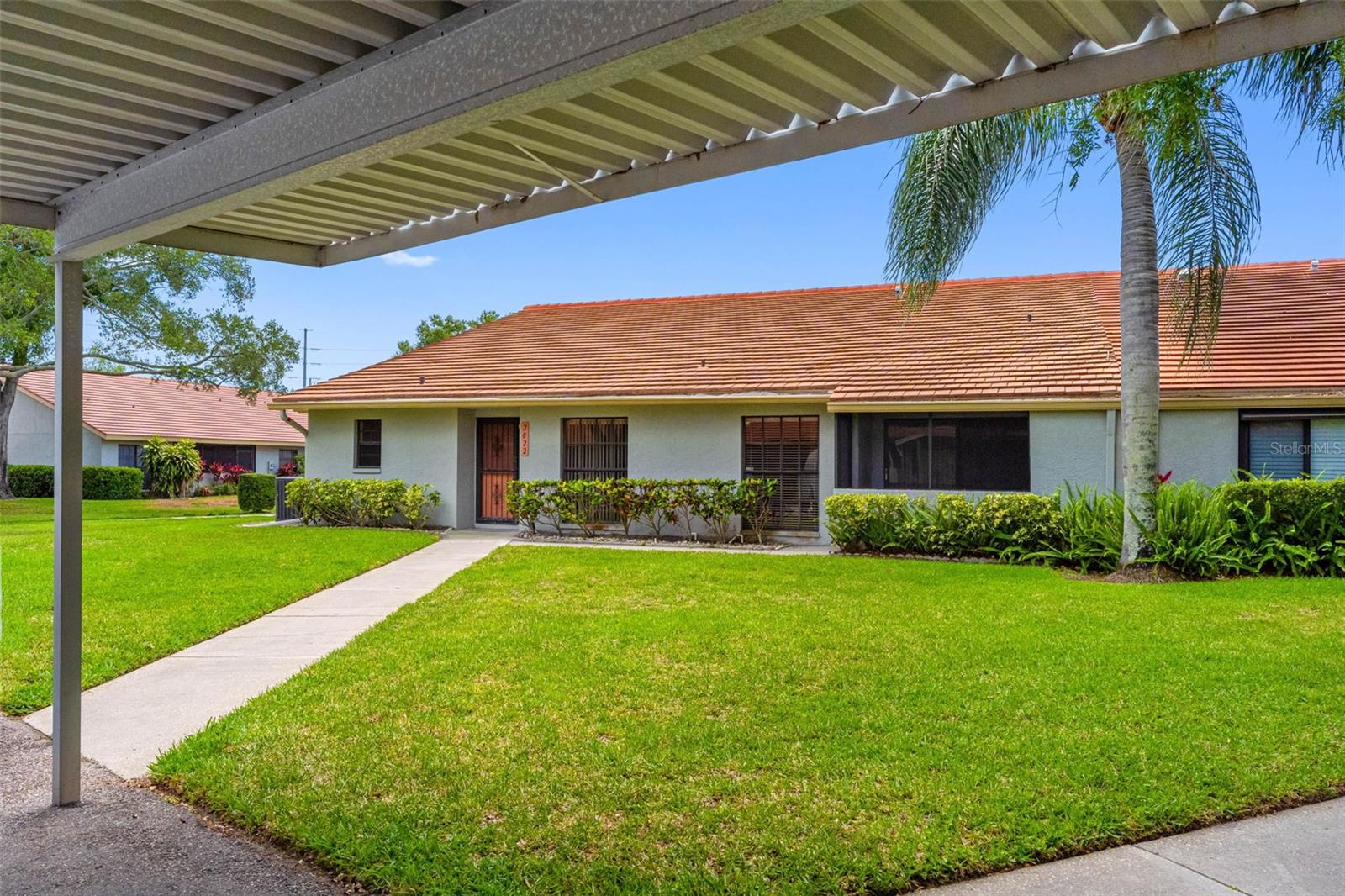VILLAS OF LAKE ARBOR - Residential