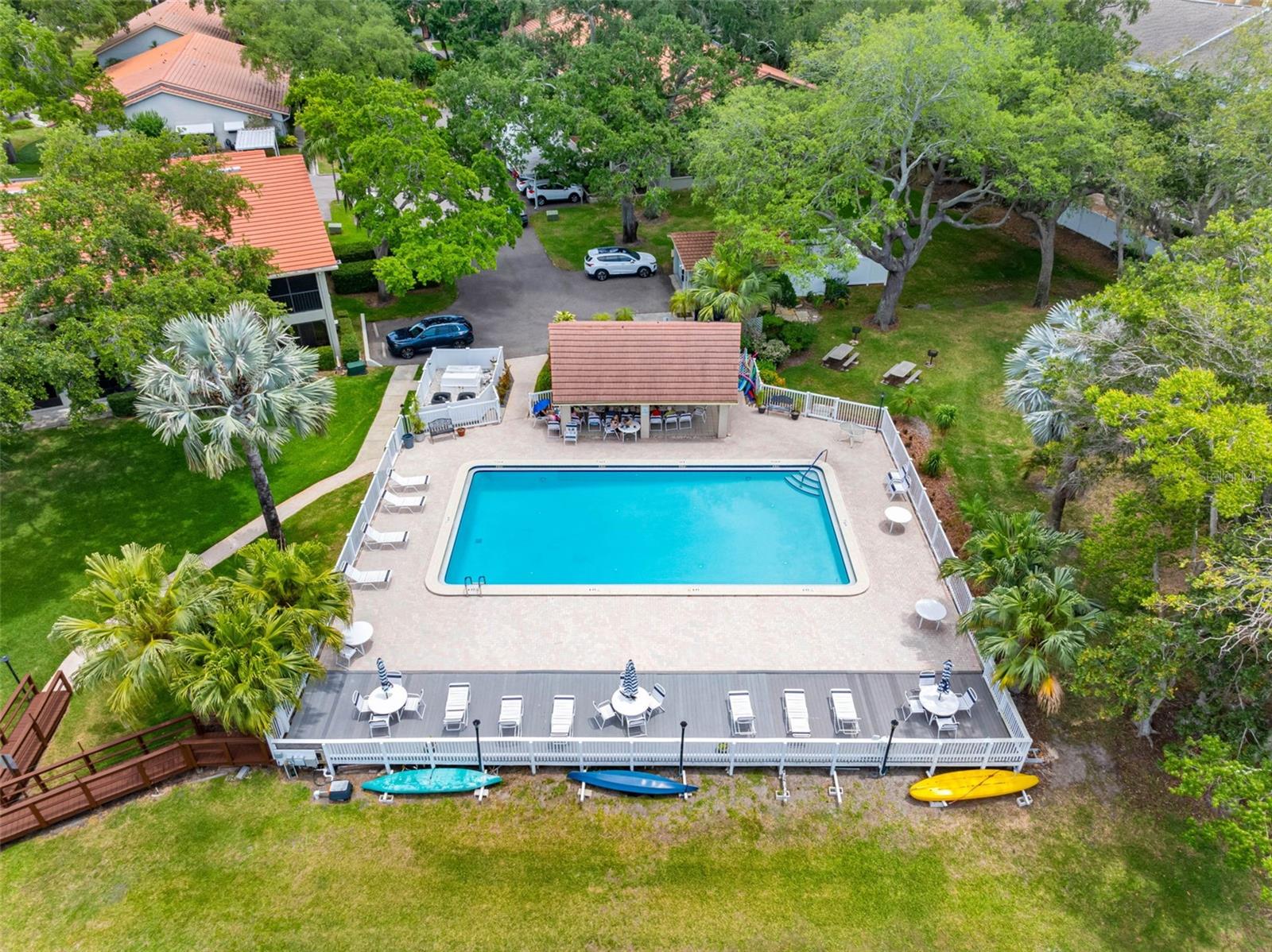 VILLAS OF LAKE ARBOR - Residential