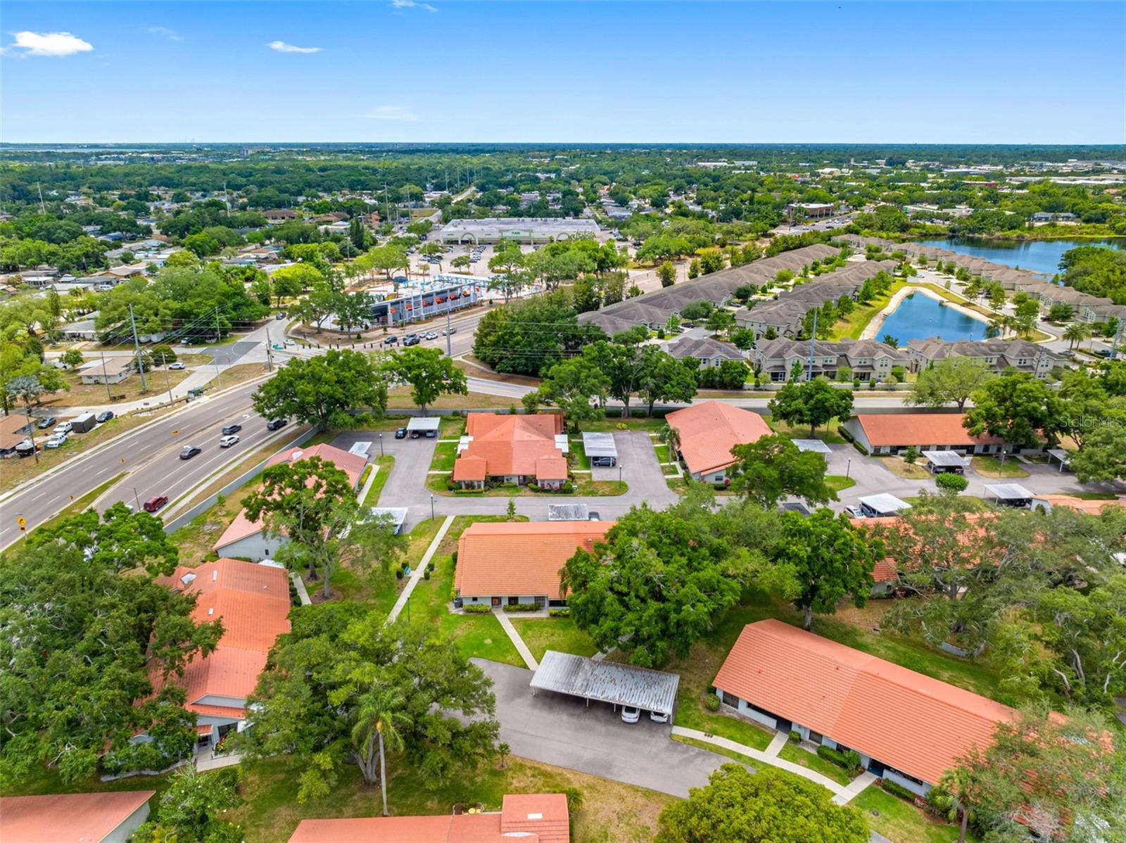 VILLAS OF LAKE ARBOR - Residential