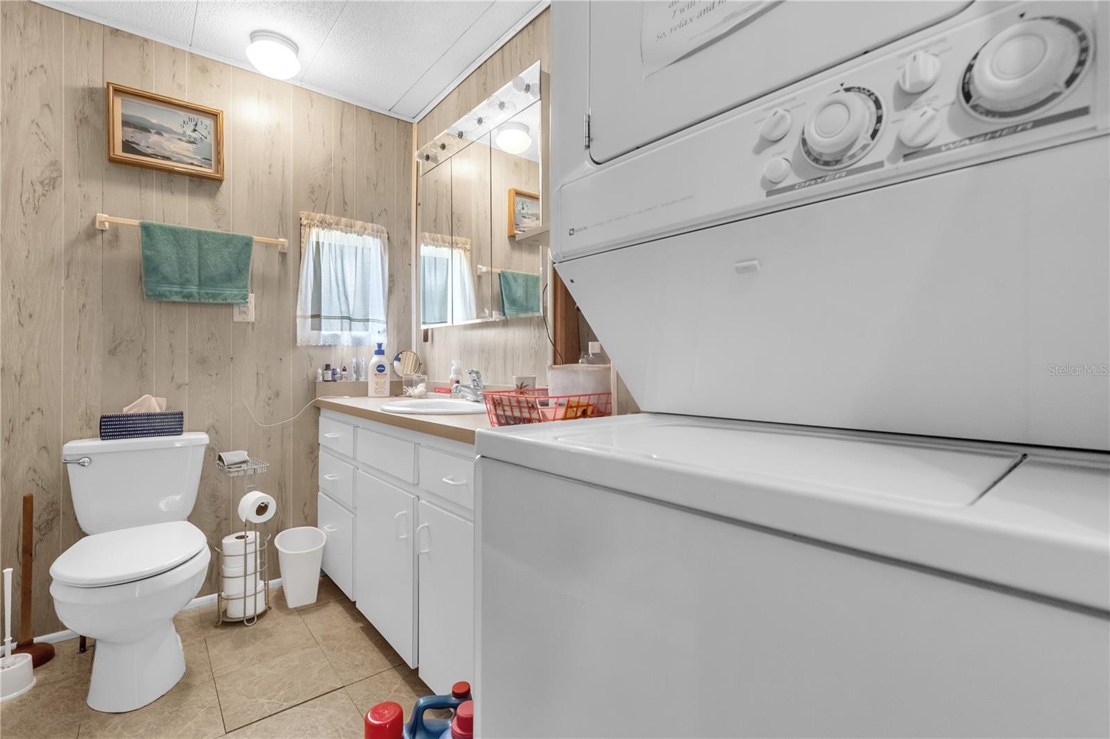 TIDEVUE ESTATES FIRST ADD - Residential