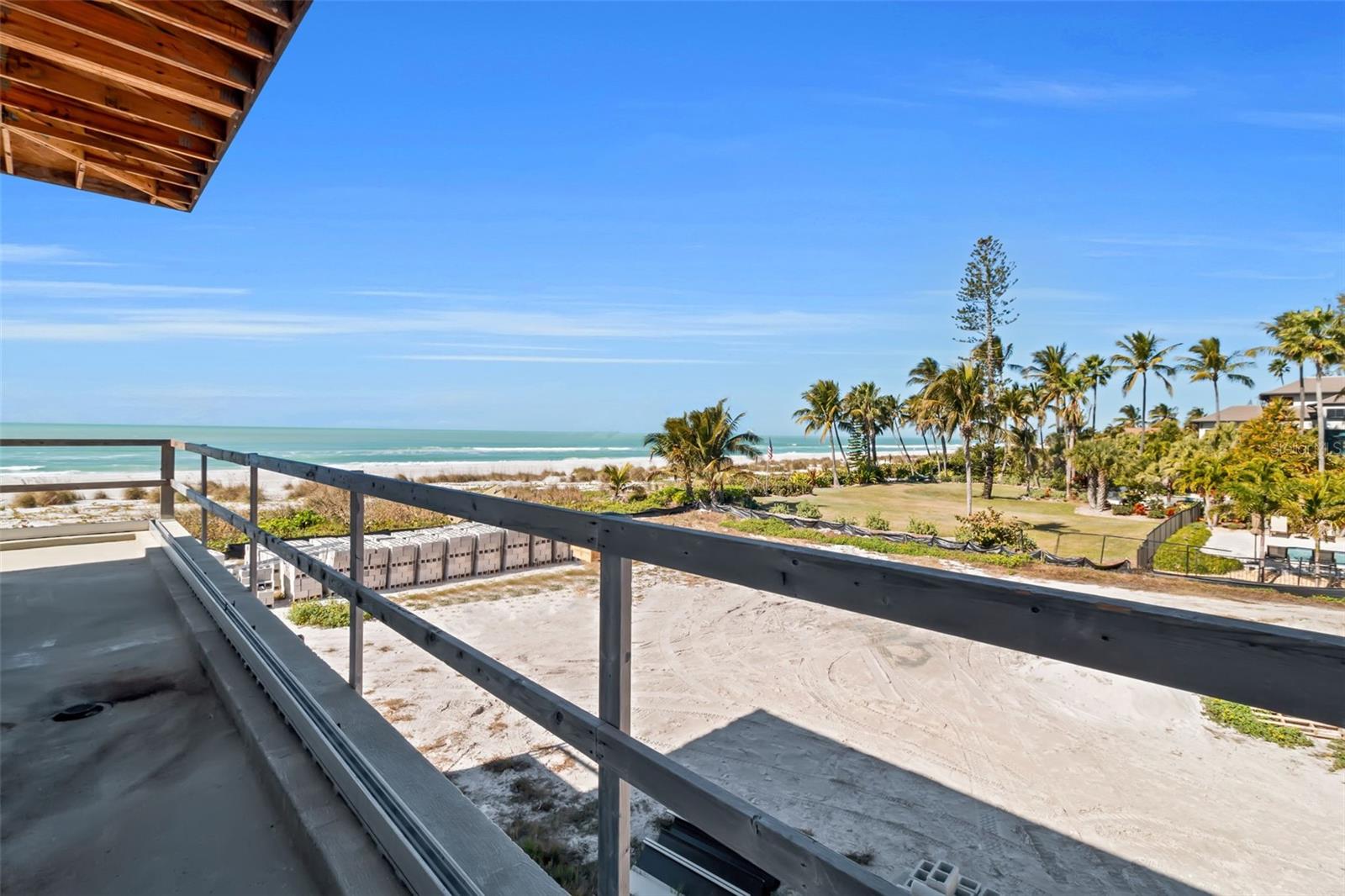 LONGBOAT KEY - Residential