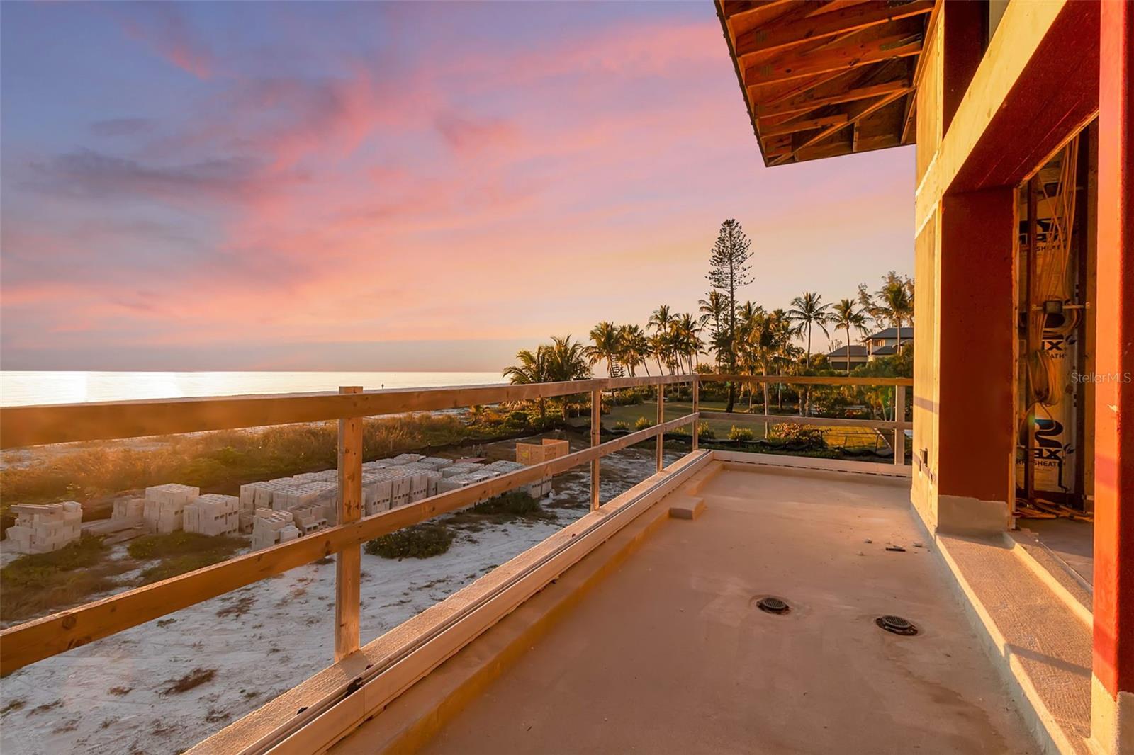 LONGBOAT KEY - Residential