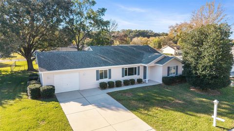 Photo of 11298 SW 138th Lane, Dunnellon, FL 34432 (MLS # OM705287)