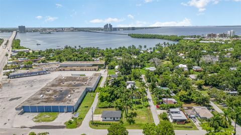 A home in NORTH FORT MYERS