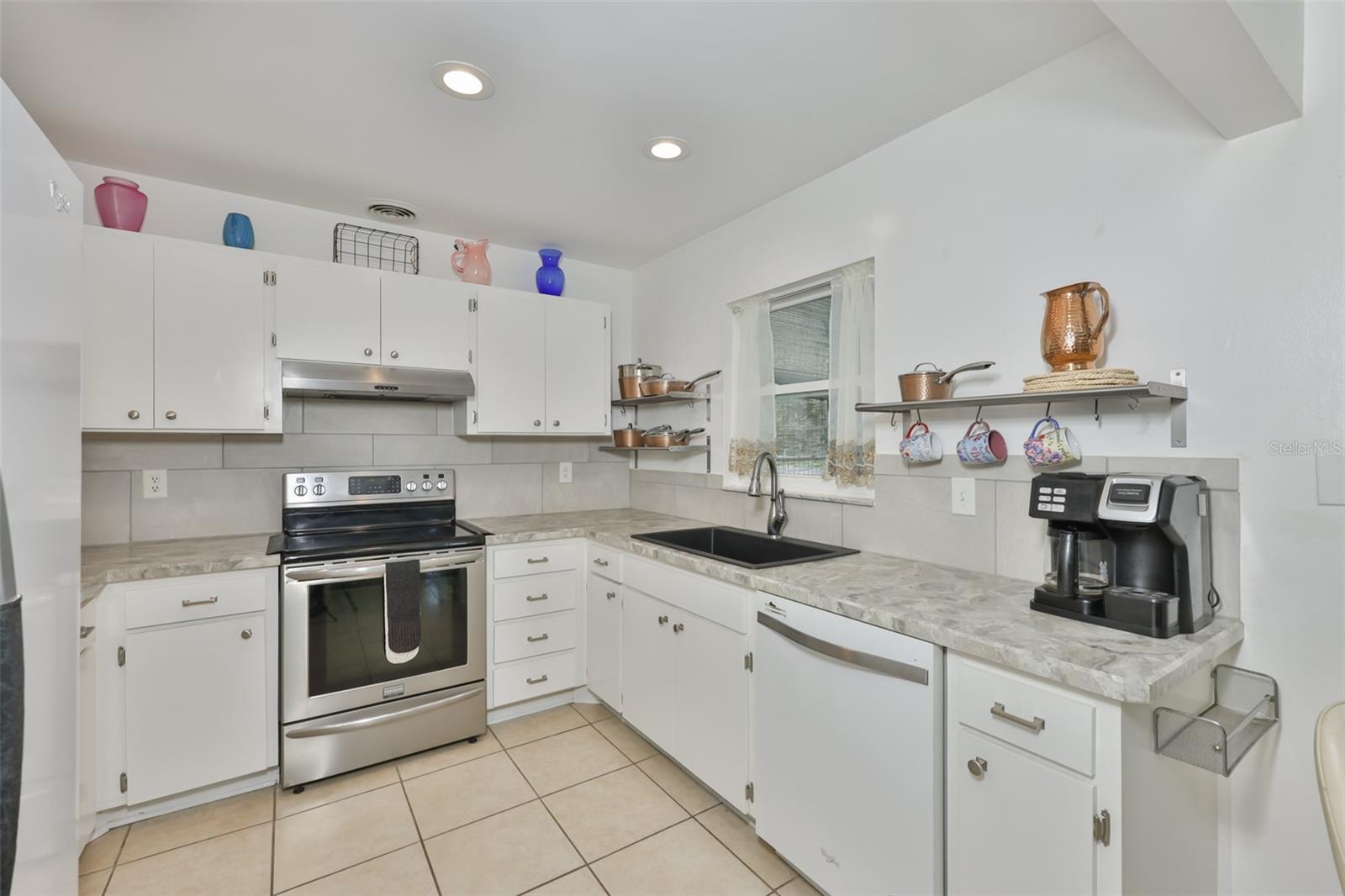 1222 W DEL WEBB BOULEVARD