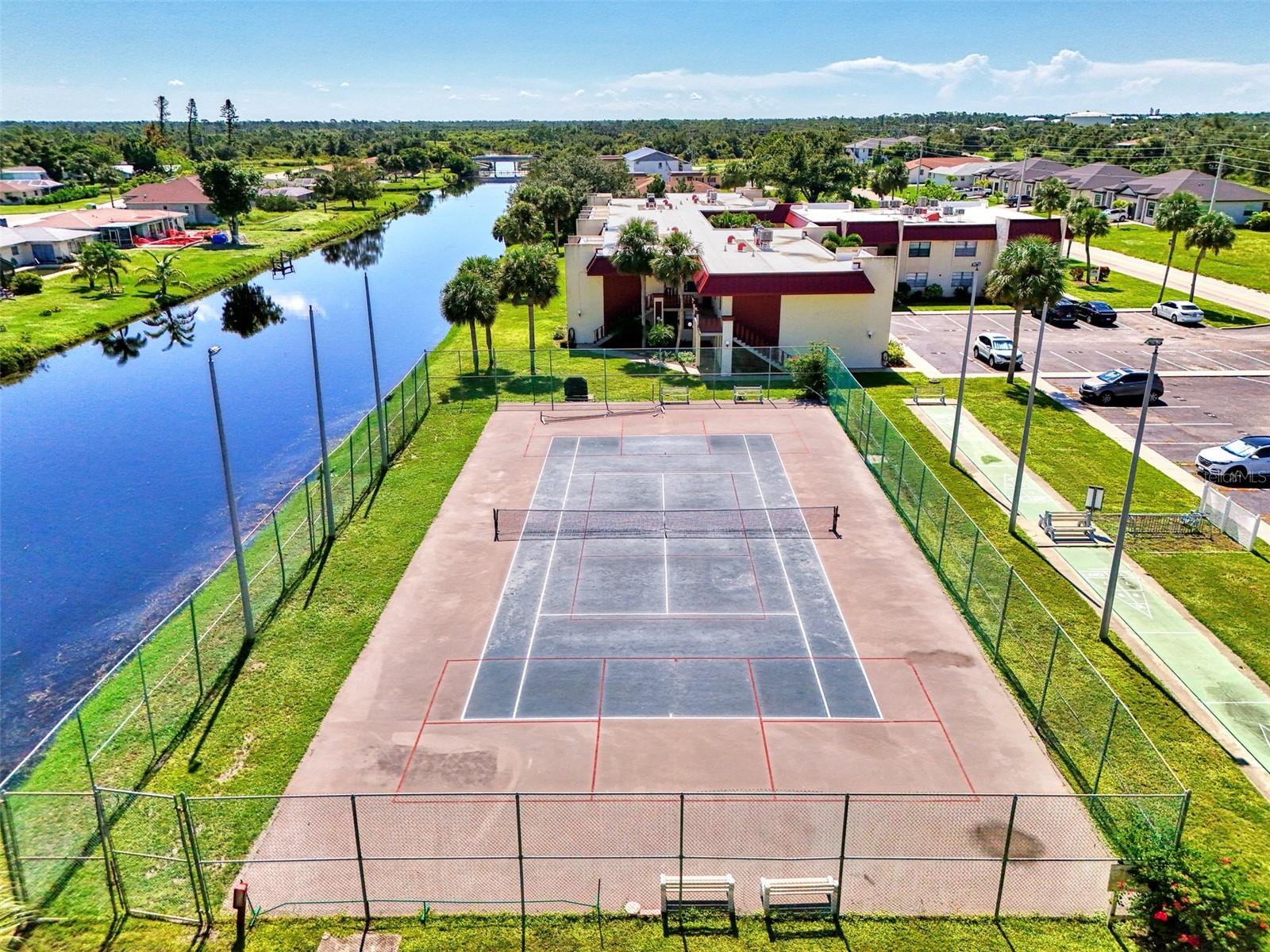 RIVERHOUSE - Residential