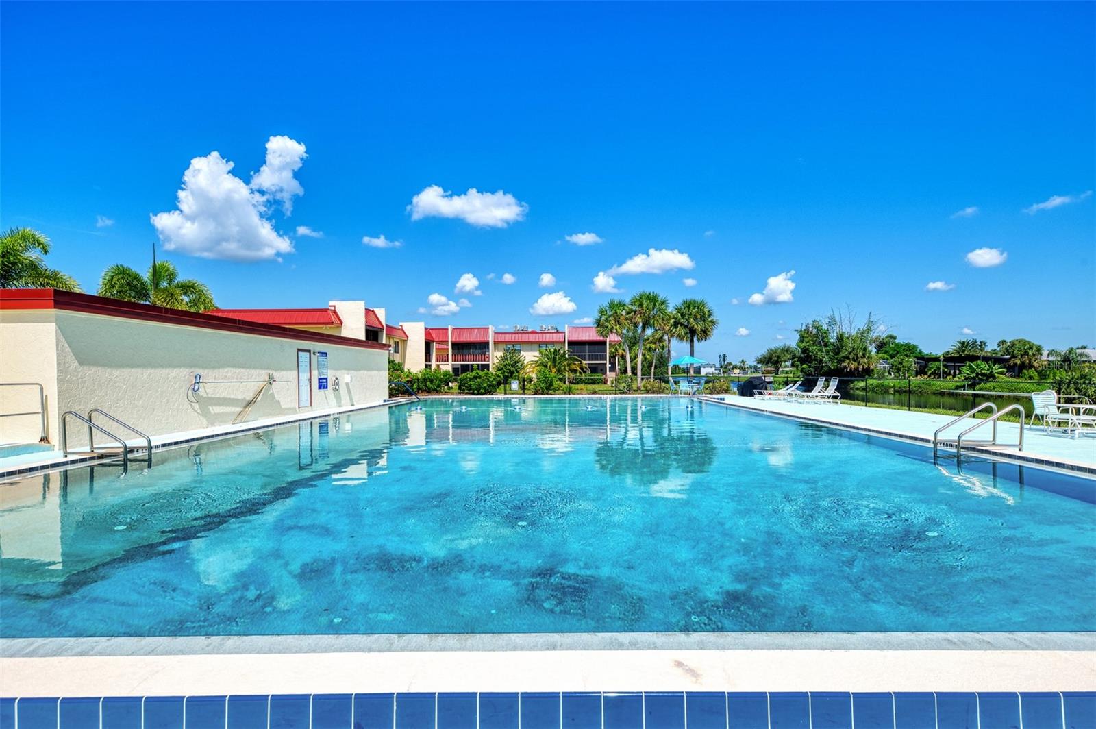 RIVERHOUSE - Residential