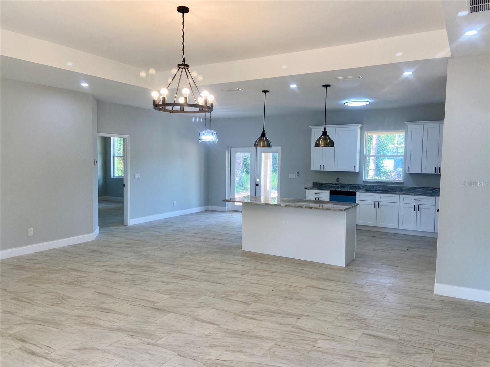 SEBRING COUNTRY ESTATE/SEB HILLS AREA - Residential