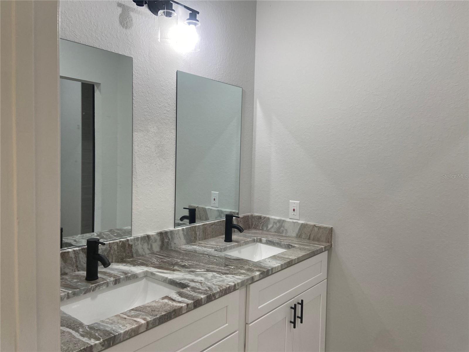 SEBRING COUNTRY ESTATE/SEB HILLS AREA - Residential