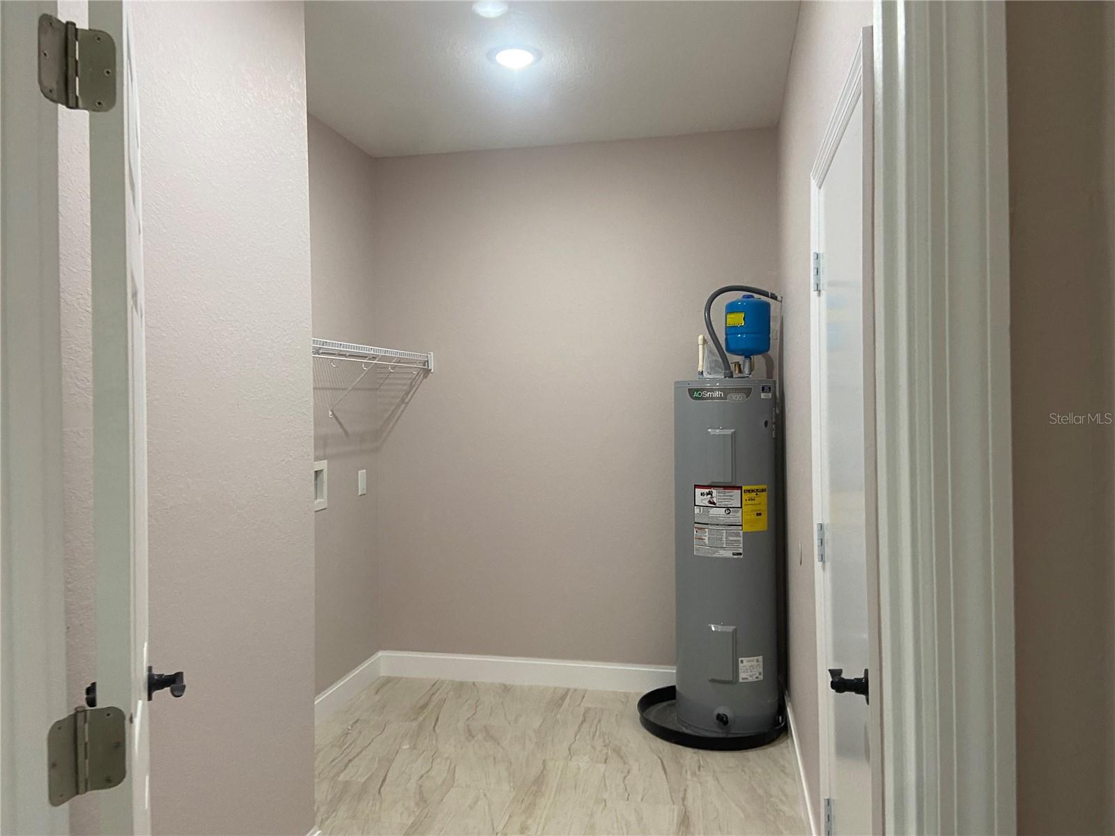 SEBRING COUNTRY ESTATE/SEB HILLS AREA - Residential