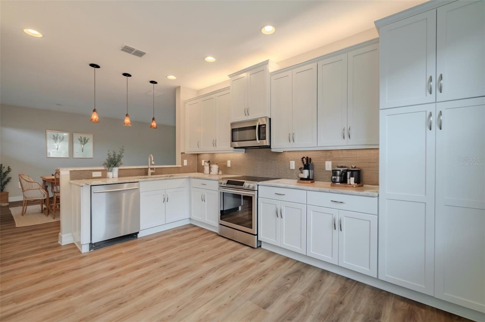 VALENCIA LAKES TR N - Residential