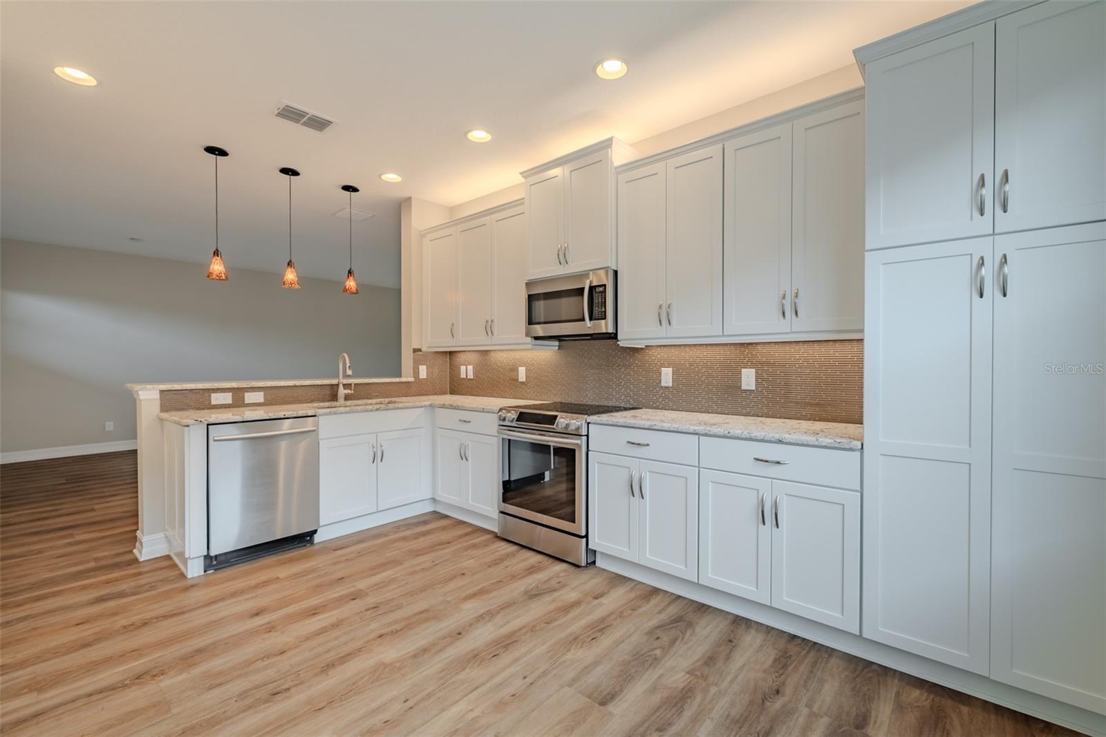 VALENCIA LAKES TR N - Residential