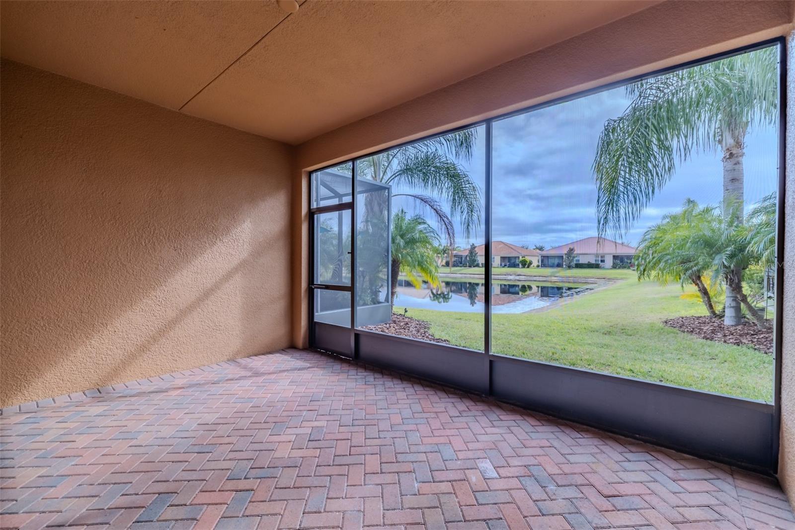 VALENCIA LAKES TR N - Residential